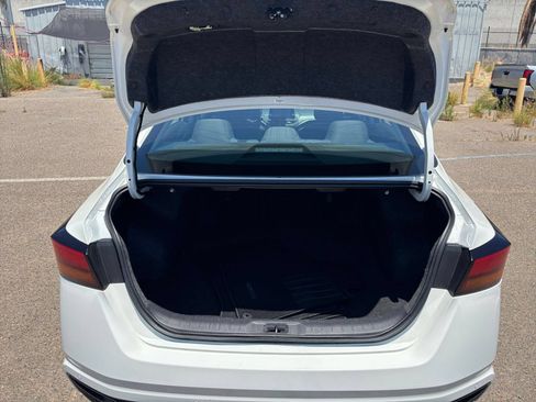 Used 2025 Nissan Altima 2.5 SV FWD image 26