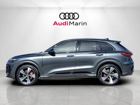 New 2025 Audi SQ5 Premium Plus image 2