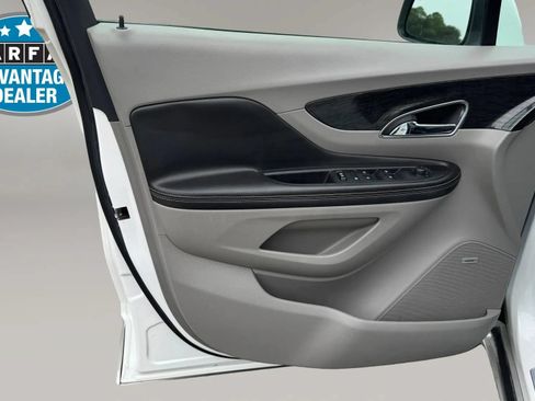 Used 2015 Buick Encore Convenience FWD image 9