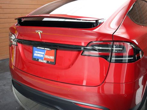 Used 2023 Tesla Model X image 12