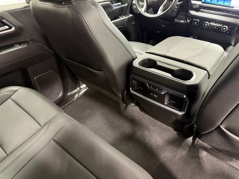 Used 2025 Chevrolet Silverado 2500 LTZ w/ LTZ Convenience Package image 37