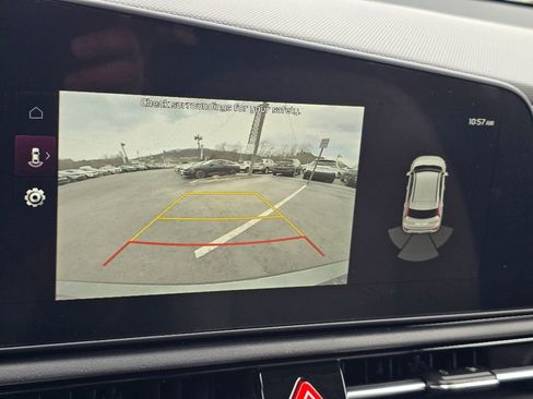 New 2025 Kia Niro EX image 18