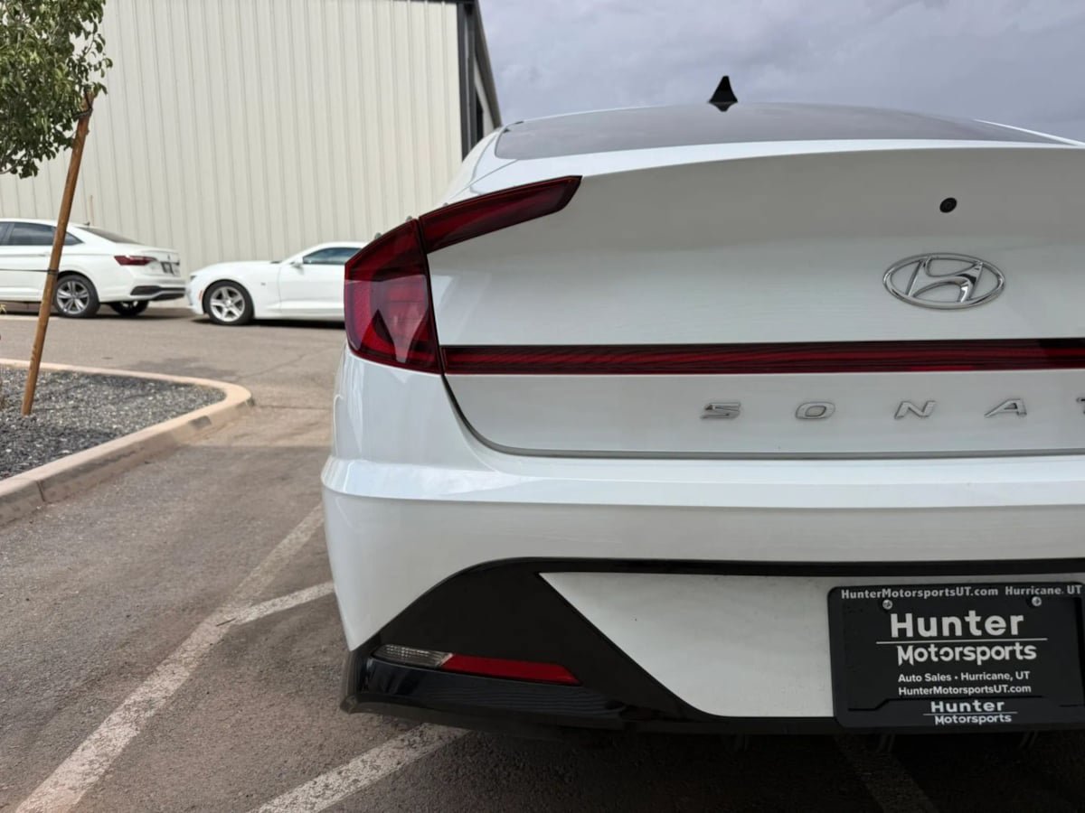 Used 2021 Hyundai Sonata SEL w/ Preferred Accessory Package FWD image 17