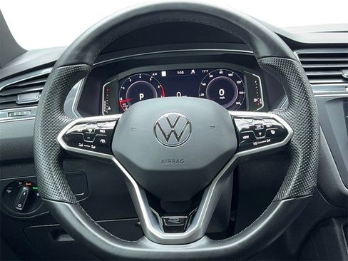 Used 2023 Volkswagen Tiguan SEL R-Line image 18