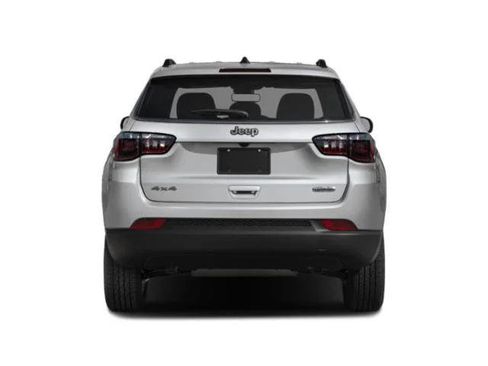 Certified 2025 Jeep Compass Limited AWD/4WD image 8