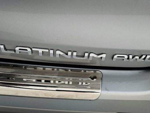 Used 2024 Toyota Highlander Platinum AWD/4WD image 24