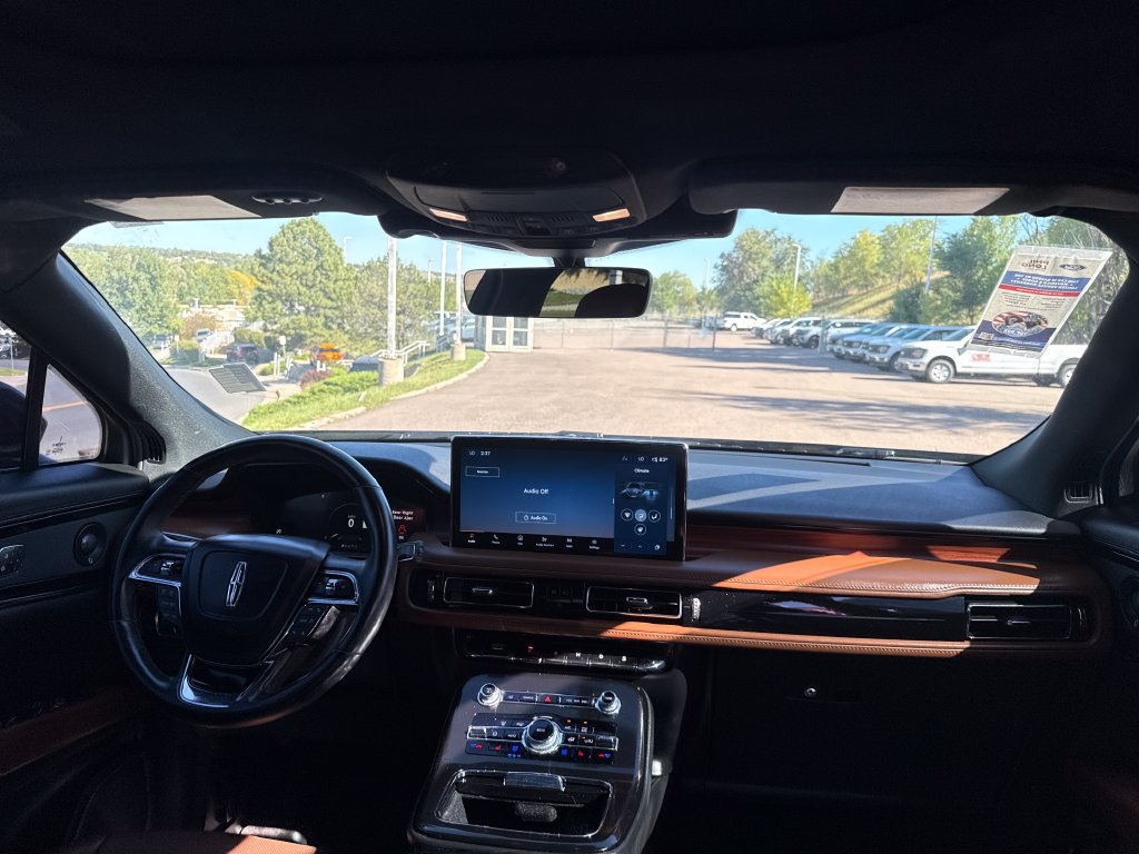 Used 2022 Lincoln Nautilus Reserve w/ Luxury Package AWD/4WD image 29