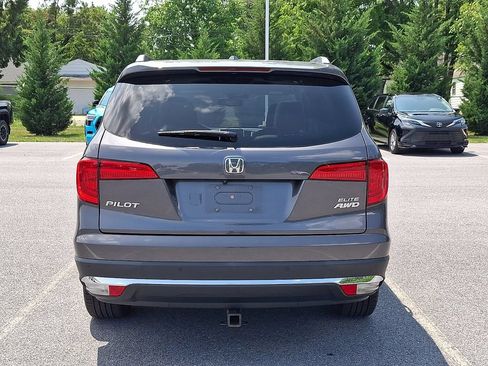 Used 2018 Honda Pilot Elite image 5