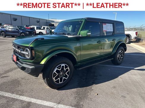 Used 2024 Ford Bronco Outer Banks image 3