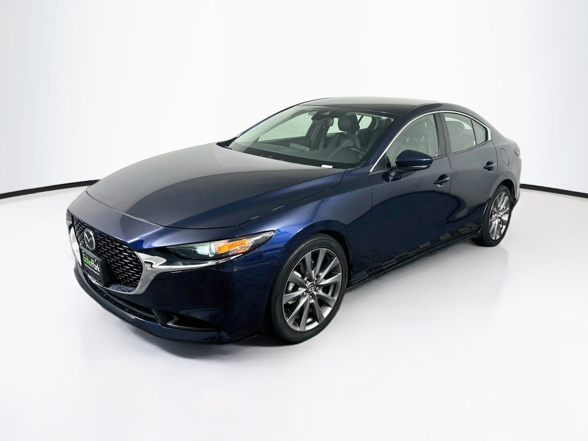 Used 2019 MAZDA MAZDA3 Sedan w/ Preferred Package FWD image 3