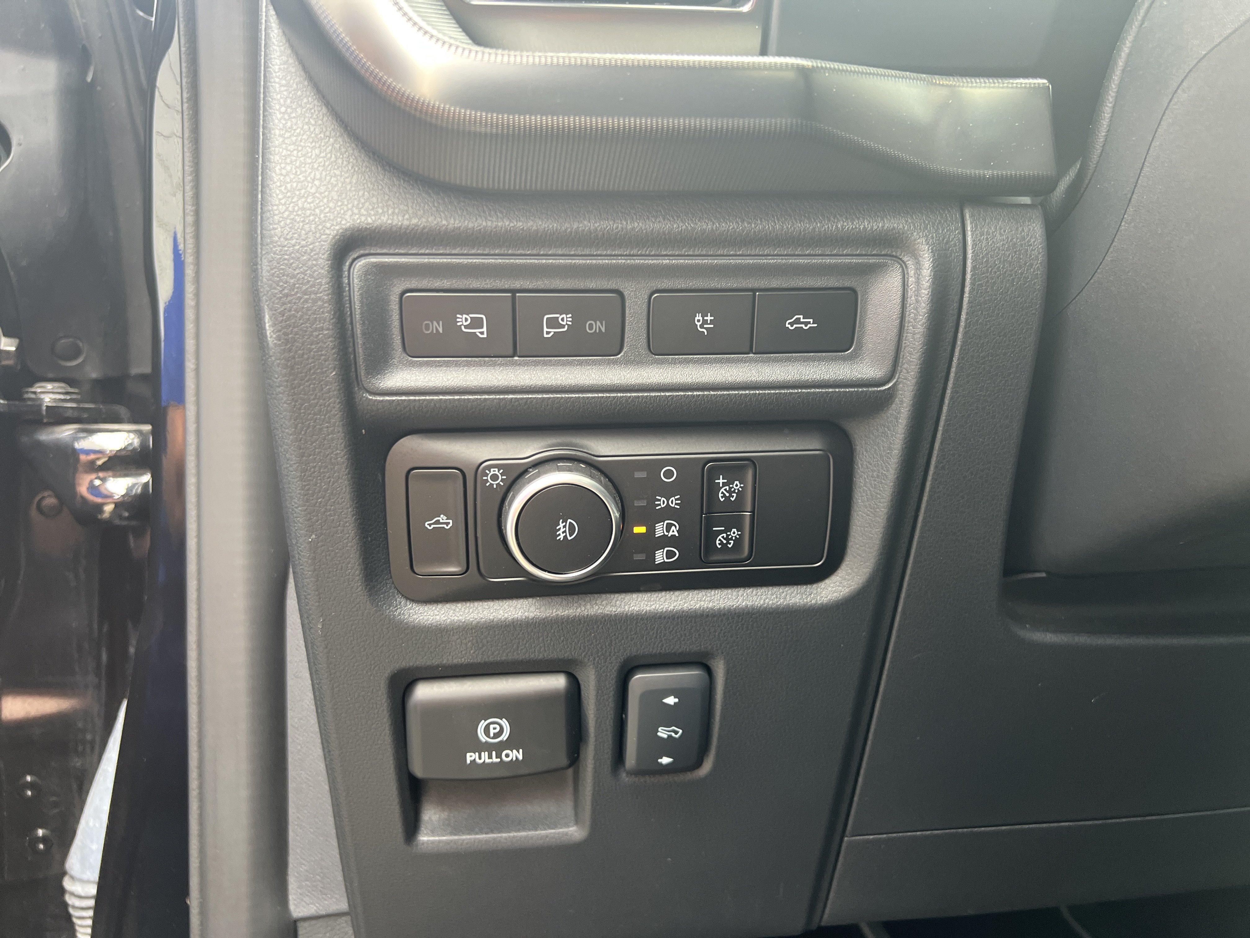 Used 2024 Ford F150 Platinum AWD/4WD image 16