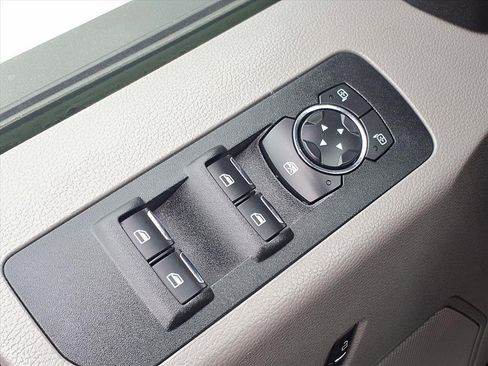 Used 2018 Ford F150 XLT w/ Equipment Group 302A Luxury image 26