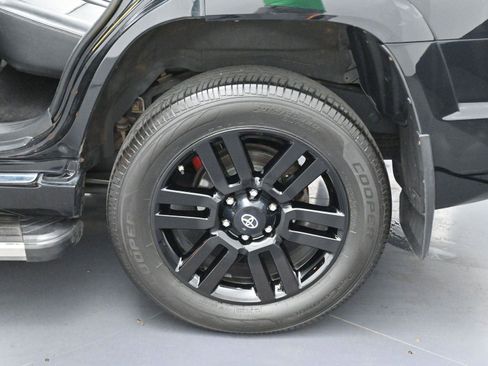 Used 2018 Toyota 4Runner Limited AWD/4WD image 41