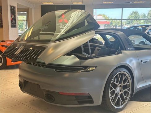 Used 2024 Porsche 911 Targa 4S w/ Premium Package image 23