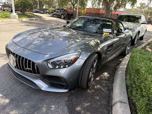 Used 2018 Mercedes-Benz AMG GT Roadster image 4