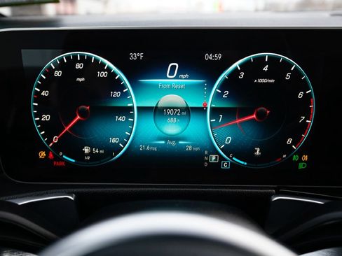 Used 2020 Mercedes-Benz GLB 250 4MATIC image 50