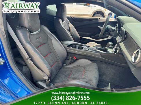 Used 2018 Chevrolet Camaro ZL1 RWD image 11
