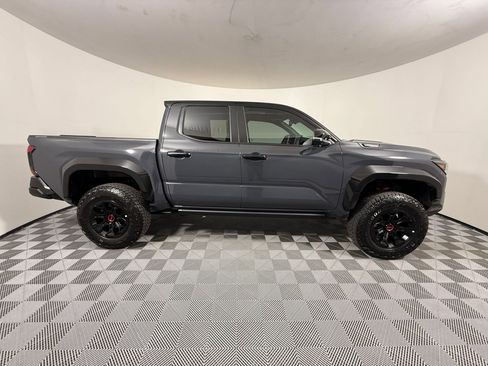 Used 2025 Toyota Tacoma TRD Pro image 8