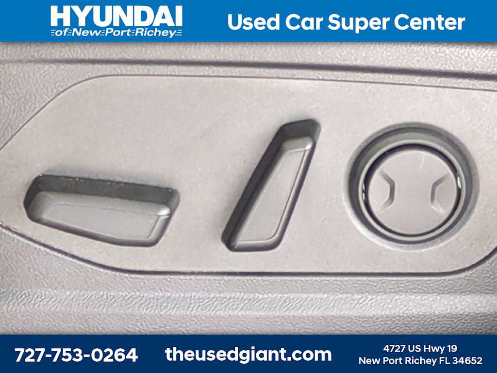 Certified 2025 Hyundai Santa Cruz Limited AWD/4WD image 21