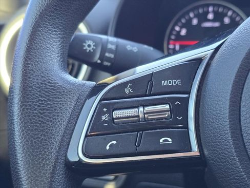 Used 2020 Kia Forte LXS image 17