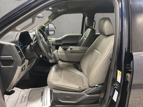 Used 2022 Ford F350 XLT w/ XLT Premium Package image 10