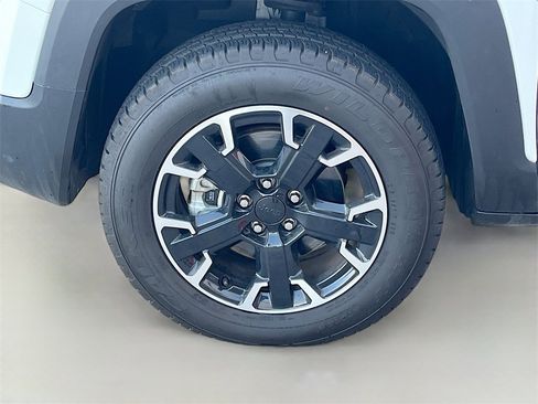 Used 2023 Jeep Renegade Trailhawk image 30