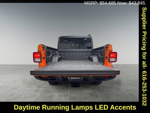 New 2025 Jeep Gladiator Sport image 23