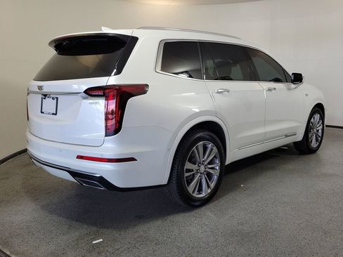 Used 2023 Cadillac XT6 Premium Luxury w/ Technology Package FWD image 6