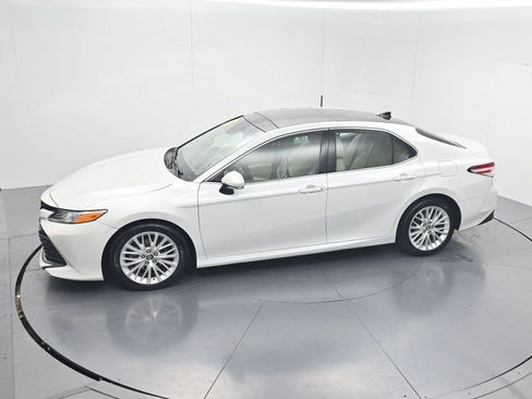 Used 2018 Toyota Camry XLE FWD image 47