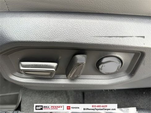 Used 2025 Toyota Sequoia Limited image 24