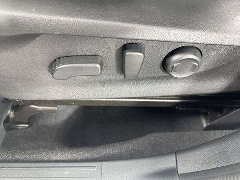 Used 2023 Subaru Forester Limited AWD/4WD image 21