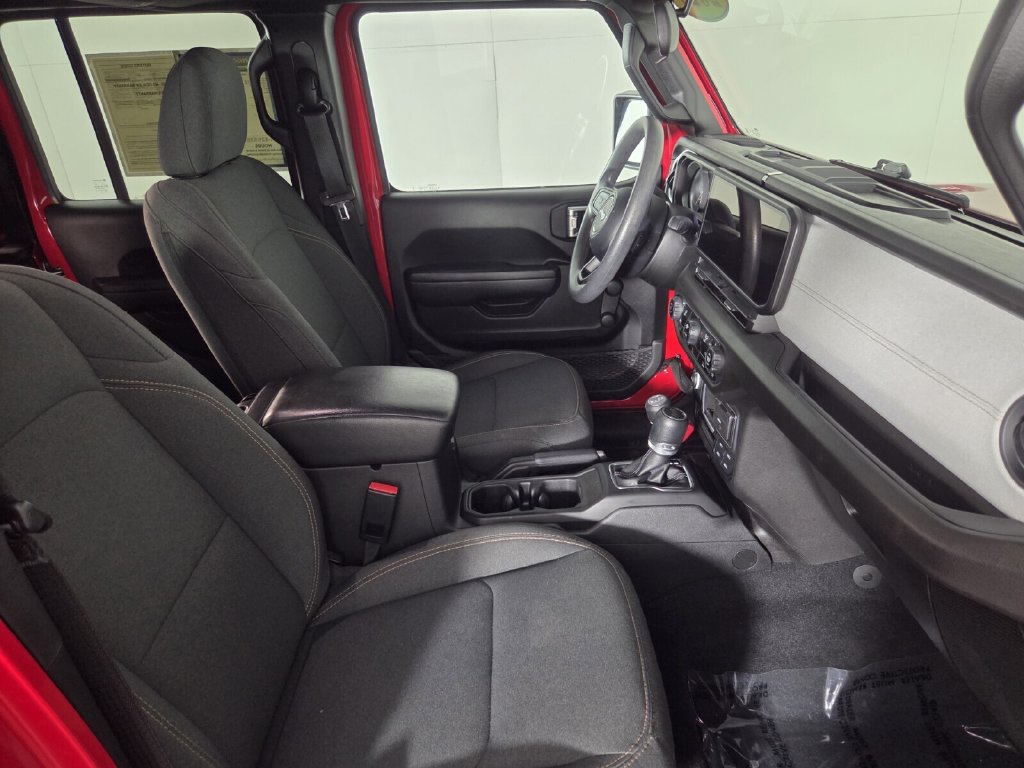 Used 2024 Jeep Wrangler Unlimited Sport AWD/4WD image 32