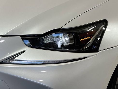 Used 2018 Lexus IS 300 AWD w/ Comfort Package image 3