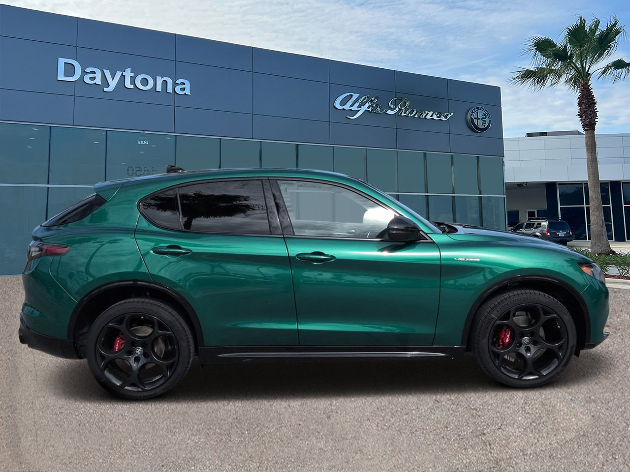 New 2026 Alfa Romeo Stelvio Sprint w/ Convenience Package AWD/4WD image 2