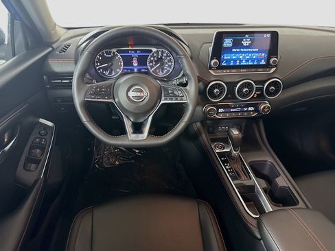 Used 2025 Nissan Sentra SR w/ SR Premium Package image 17