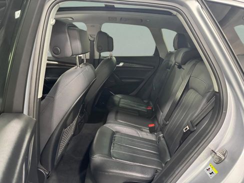 Certified 2023 Audi Q5 Premium w/ Convenience Package image 9