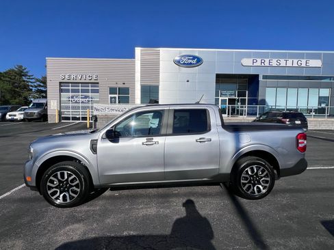 Used 2024 Ford Maverick Lariat AWD/4WD image 5