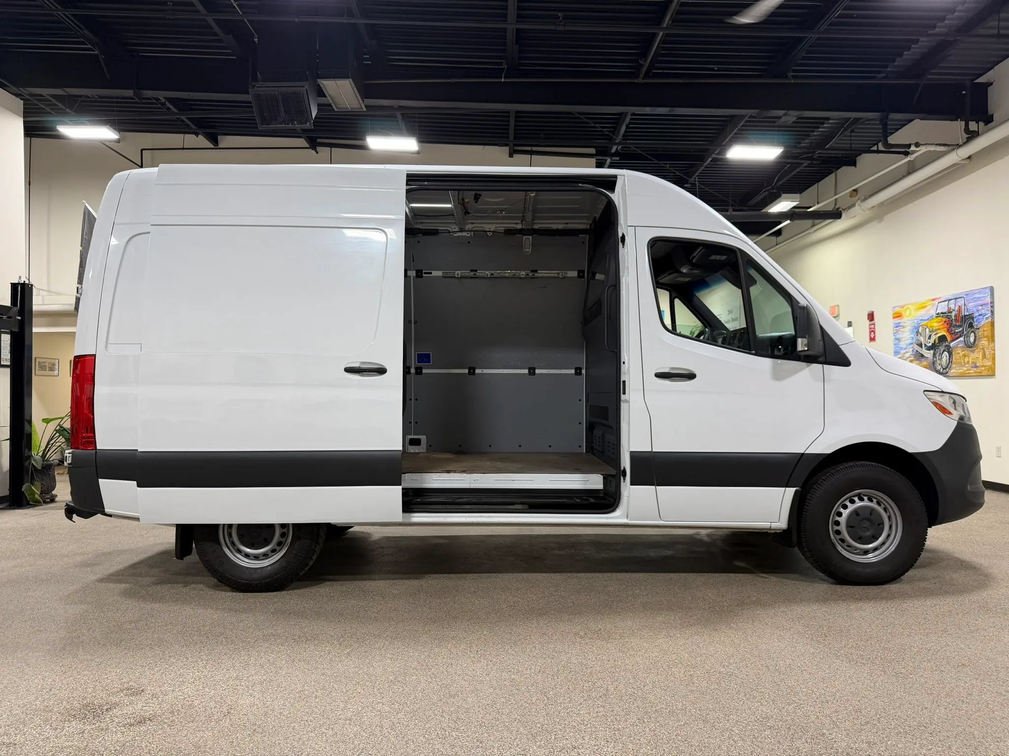 Used 2020 Mercedes-Benz Sprinter 2500 image 18