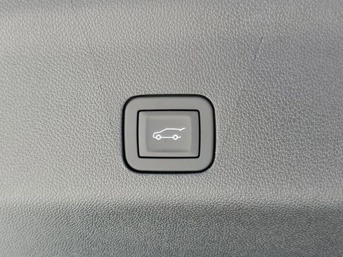 Used 2026 Cadillac Escalade ESV V AWD/4WD image 11