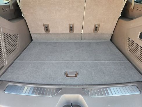 Used 2025 GMC Yukon XL Denali w/ Sun & Power Step Package image 28