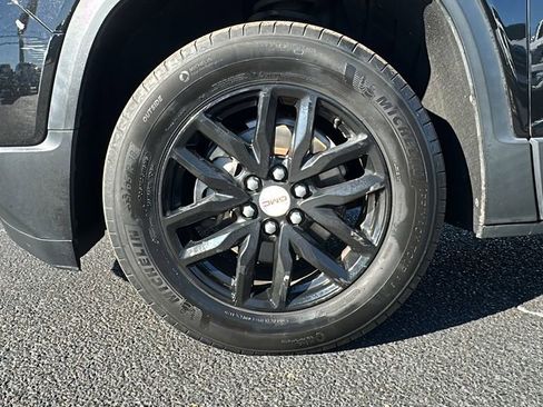 Used 2019 GMC Acadia SLT image 14