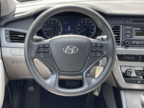 Used 2017 Hyundai Sonata SE FWD image 12