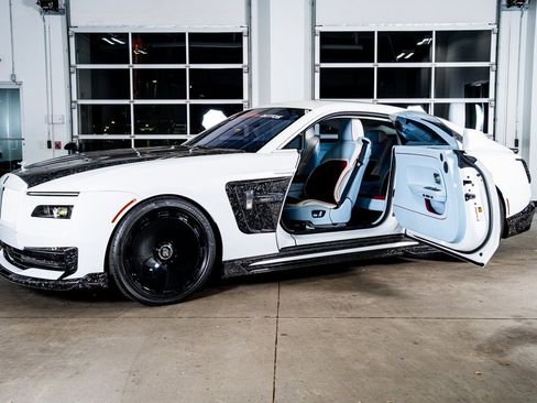 Used 2024 Rolls-Royce Spectre w/ Spectre Launch Package image 9