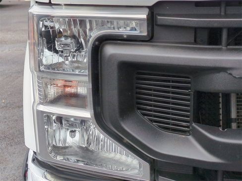 Used 2021 Ford F350 XL w/ Power Equipment Group image 9