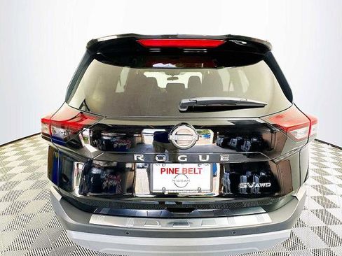 Certified 2023 Nissan Rogue SV image 5