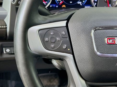 Used 2023 GMC Acadia SLT w/ Technology Package image 10