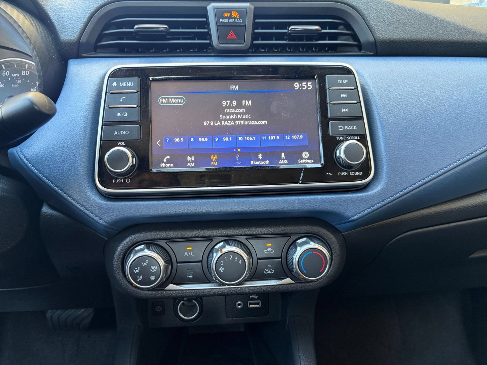 Used 2025 Nissan Versa SV FWD image 16