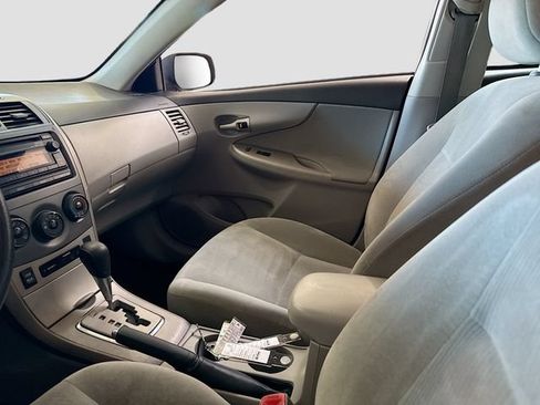 Used 2012 Toyota Corolla LE FWD image 21
