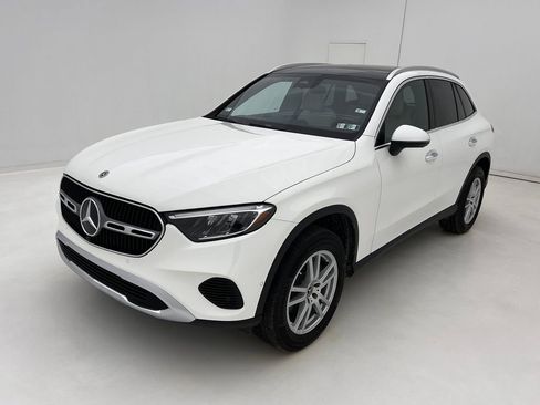 Used 2023 Mercedes-Benz GLC 300 GLC 300 image 4