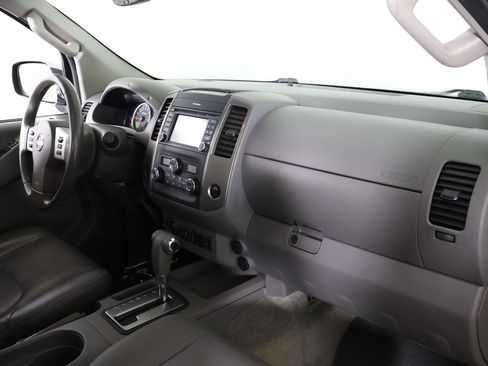Used 2014 Nissan Frontier SL w/ SL Moonroof Package AWD/4WD image 27